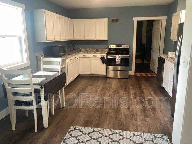 property at 1524 Bessie St