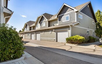 3331 Apple Blossom Ln in Greeley, CO - Building Photo - Building Photo