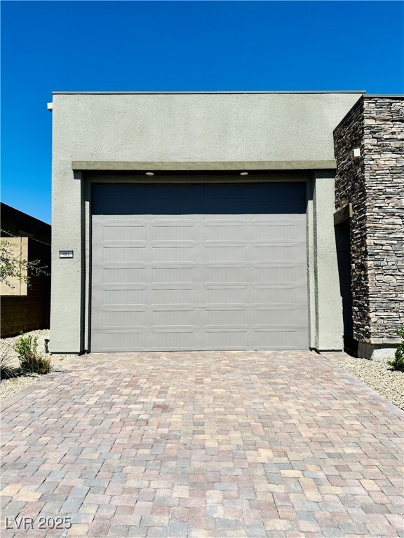 981 Woodburn Ln in Las Vegas, NV - Building Photo - Building Photo