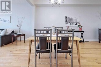 68 Hawkes Dr in Richmond Hill, ON - Building Photo - Building Photo