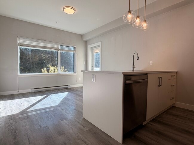 20 Barsby Ave in Nanaimo, BC - Building Photo - Building Photo