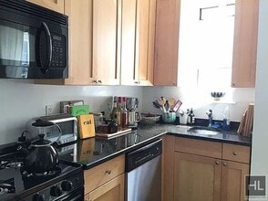 WEST 13 STREET in New York, NY - Building Photo - Building Photo