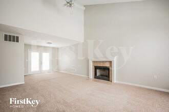 10225 Park Stream Dr in Indianapolis, IN - Building Photo - Building Photo