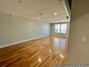 26 Portland St in Worcester, MA - Building Photo - Building Photo