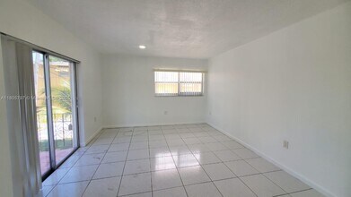 1008 NW 45th Ave in Miami, FL - Building Photo - Building Photo