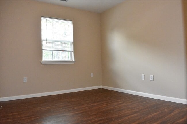 4706 18th St in Bacliff, TX - Building Photo - Building Photo