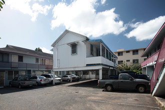 Nuuanu Gardens in Honolulu, HI - Building Photo - Building Photo