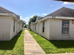 24 N Cross St in Edinburg, TX - Building Photo - Building Photo