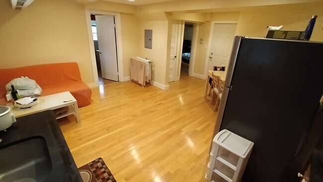 156 Magazine St, Unit 2, Unit 2