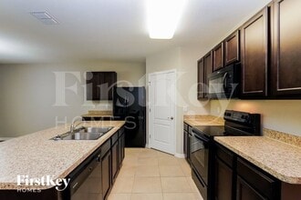 855 Sheen Cir in Haines City, FL - Foto de edificio - Building Photo