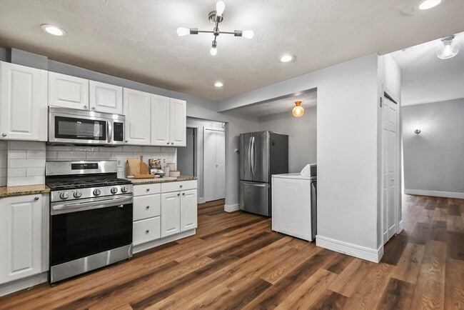34 Union St in Woburn, MA - Building Photo - Building Photo