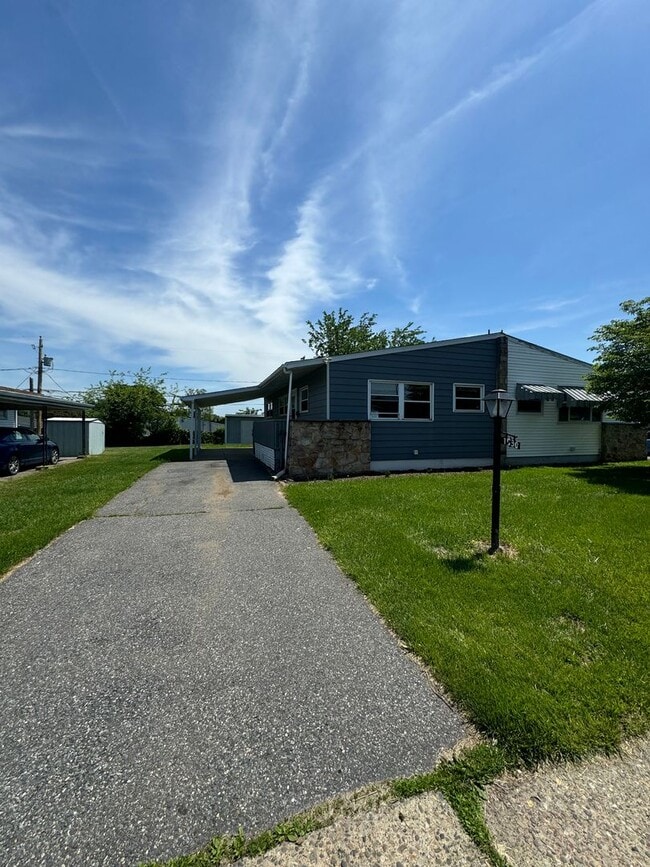 property at 1530 Elayne St