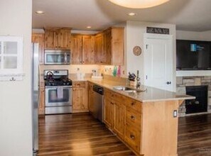 20240 Badger Rd in Bend, OR - Building Photo - Building Photo