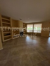 16525 W Monteverde Ln in Surprise, AZ - Foto de edificio - Building Photo