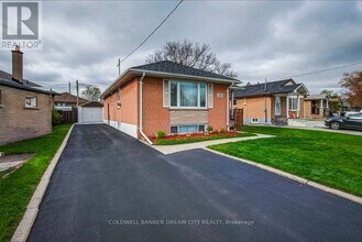 183 Elmhurst Dr in Toronto, ON - Building Photo - Building Photo