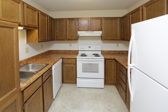 Circle E Apartments in Fargo, ND - Building Photo - Interior Photo