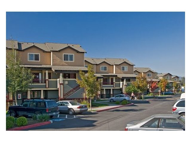 Tamarack Village in Sisters, OR - Building Photo