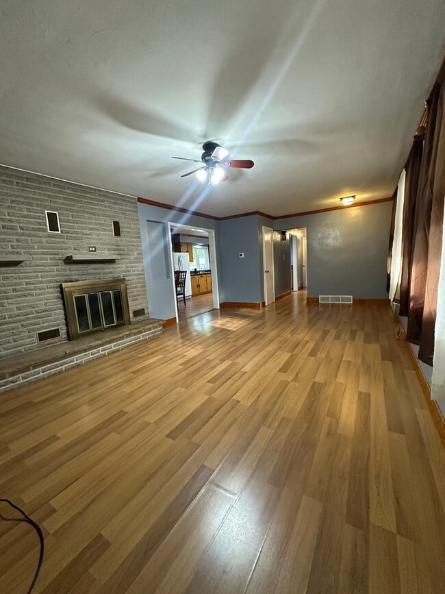 14247 S Marquette Ave in Burnham, IL - Building Photo - Building Photo