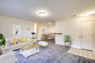 Allyson Gardens II in Owings Mills, MD - Building Photo - Building Photo