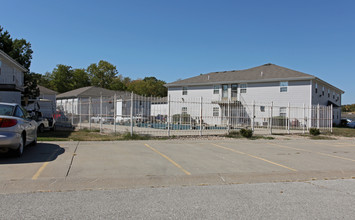 Uptegrove Apartments in Knob Noster, MO - Building Photo - Building Photo