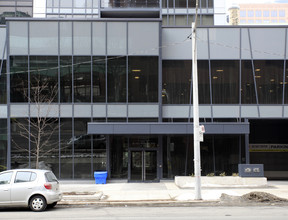 28 Ted Rogers Way in Toronto, ON - Building Photo - Lobby