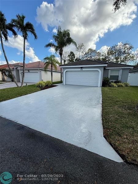 18316 NW 6th St in Pembroke Pines, FL - Foto de edificio