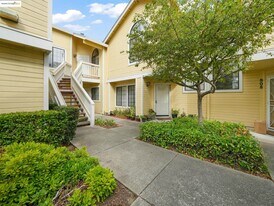 806 Devonwood in Hercules, CA - Building Photo
