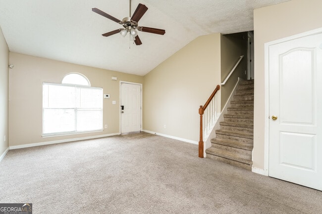 5795 Meadowview Rd in Rex, GA - Building Photo - Building Photo