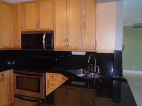 1800 N Andrews Ave in Fort Lauderdale, FL - Foto de edificio - Building Photo