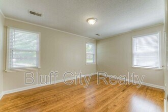 1409 Dearing Rd in Memphis, TN - Building Photo - Building Photo