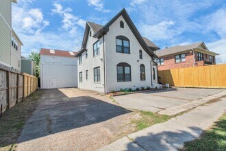 1812 Wheeler Ave in Houston, TX - Building Photo - Building Photo