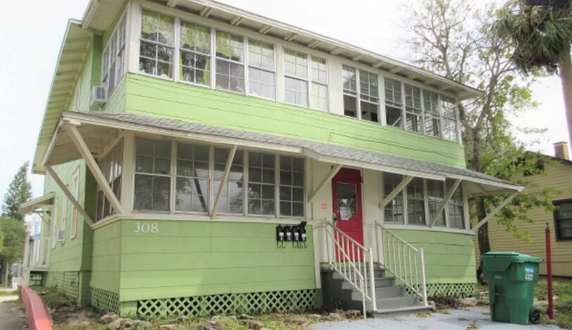 308 N Peninsula Dr in Daytona Beach, FL - Building Photo
