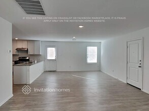 5933 Antonio Pl in Seguin, TX - Foto de edificio - Building Photo