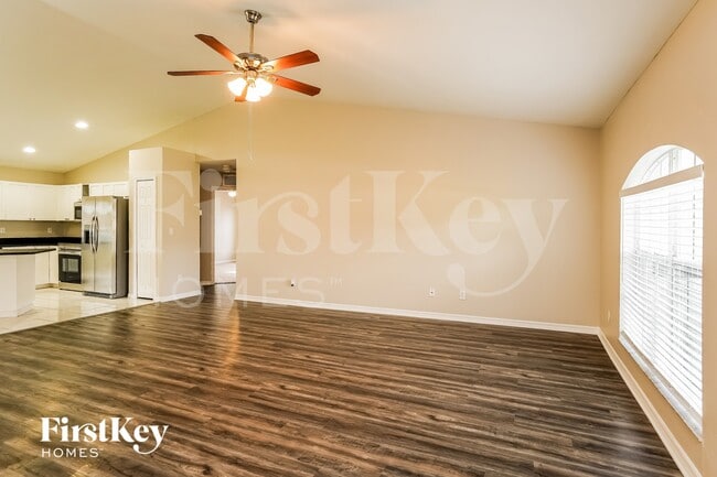 2709 SW 4th Ave in Cape Coral, FL - Foto de edificio - Building Photo