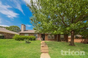 8311 Rock Brook St in Frisco, TX - Building Photo