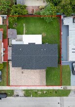 15345 SW 104th Ave in Miami, FL - Building Photo - Building Photo