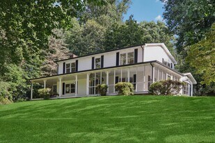 5 Timothy Ln in Candler, NC - Building Photo