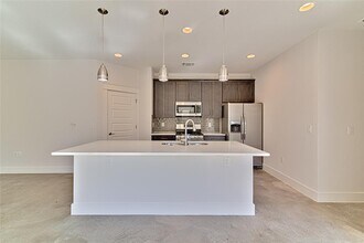 8103 West Gate Blvd in Austin, TX - Building Photo - Building Photo