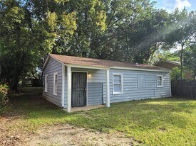 121 Kiwanis St in Montgomery, AL - Building Photo