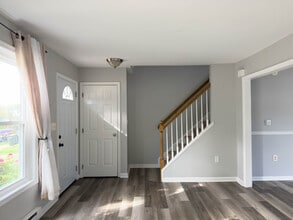 390 Cardinal Rd in Lititz, PA - Building Photo - Building Photo