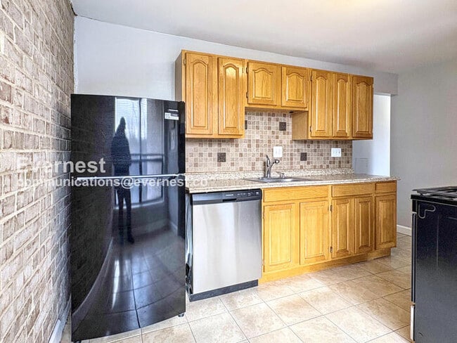 3314 Huntley Sq Dr in Temple Hills, MD - Building Photo - Building Photo