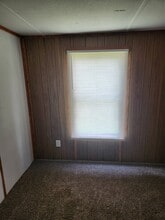 124 Hussey Mhp Ln in Beulaville, NC - Building Photo - Building Photo