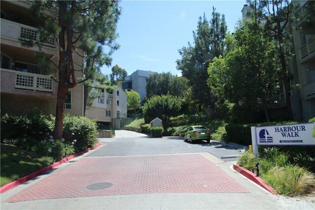property at 1445 Brett Pl
