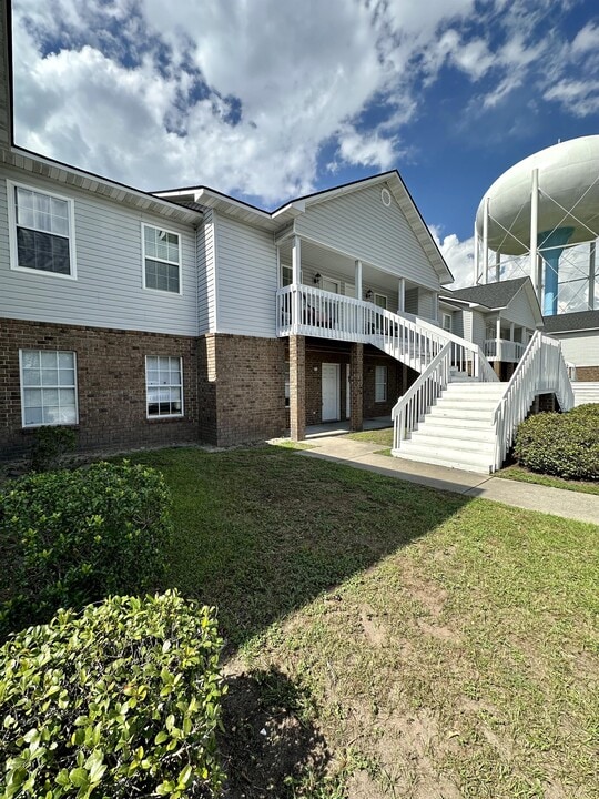 115 Magnolia Plantation Trce in Hinesville, GA - Building Photo