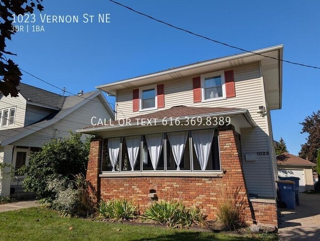 1023 Vernon St NE