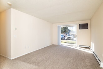 VICTORIA ESTATES in Sioux Falls, SD - Building Photo - Interior Photo