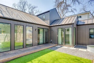 2615 Willow St in Austin, TX - Building Photo