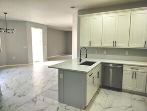 826 Middleton Dr SW in Vero Beach, FL - Building Photo - Building Photo