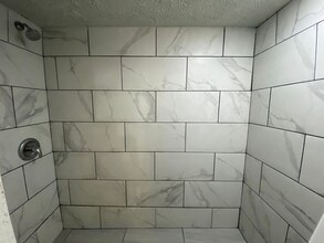877 Garfield St in Akron, OH - Building Photo - Building Photo