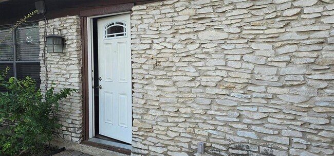 1411 Braes Ridge Dr in Austin, TX - Building Photo - Building Photo